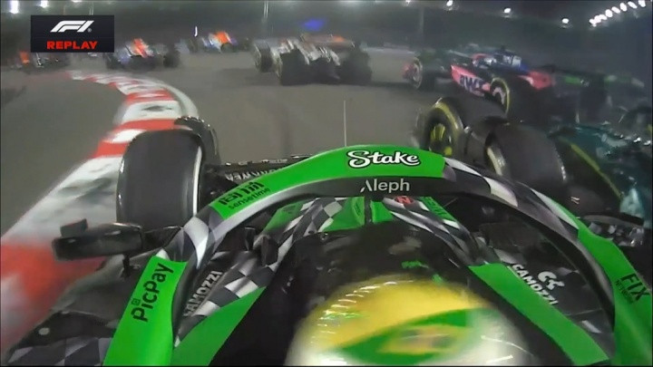 F1拉斯维加斯大奖赛正赛: 维斯塔潘夺冠, 诺里斯发车拉胯掉第2