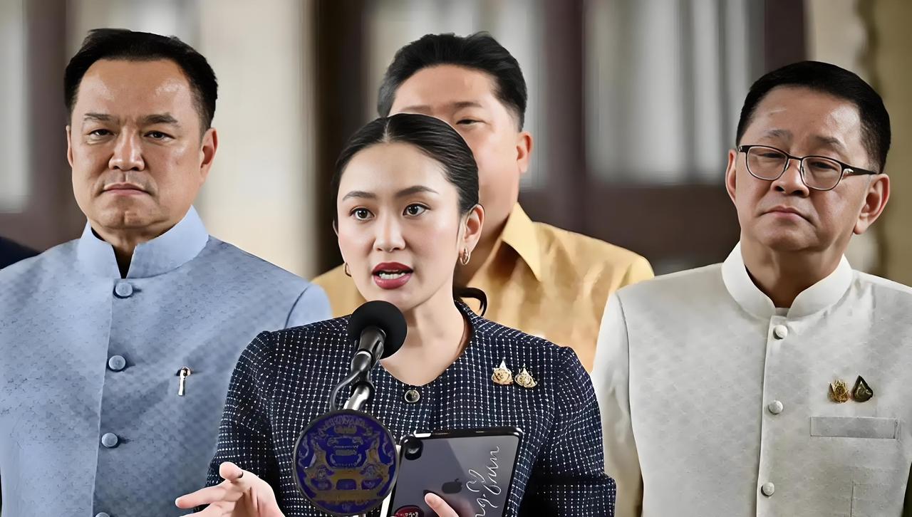 阿努廷迎来强硬支持，但有硬性条件。2025年9月3日，泰国第一大党人民党突然