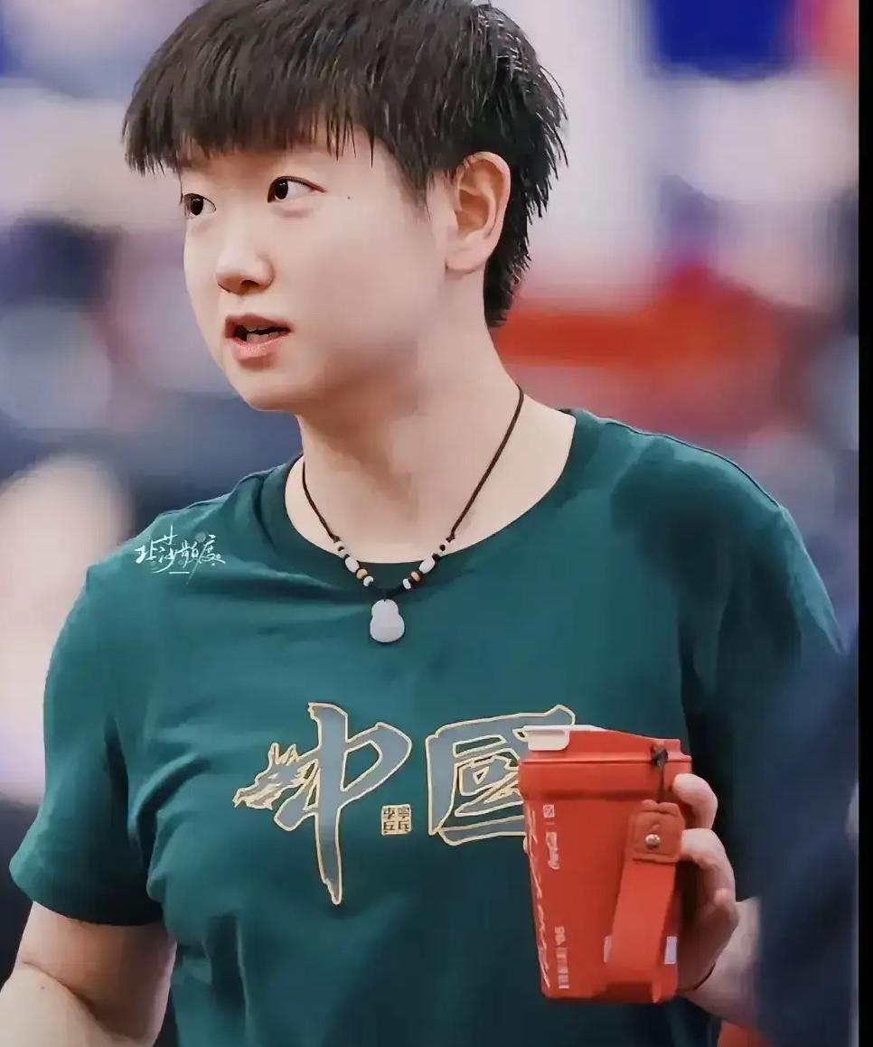 有人问红旗天工的董事长:“你为什么选择孙颖莎作为红旗天工的代言人？”红旗天工的