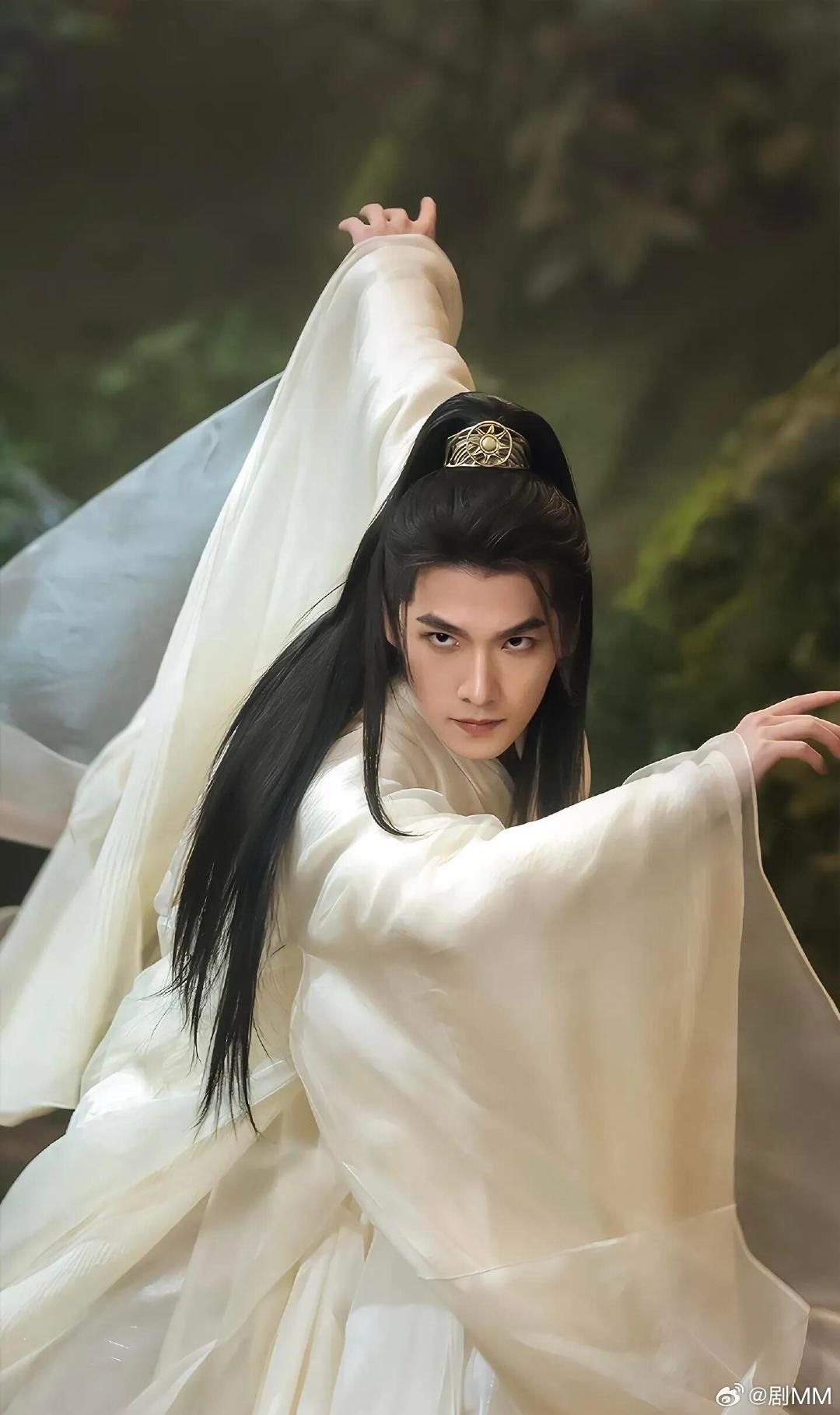 杨洋选本眼光说到会选剧本的演员，杨洋绝对是我心里排得上号的那一个。《微微一笑很