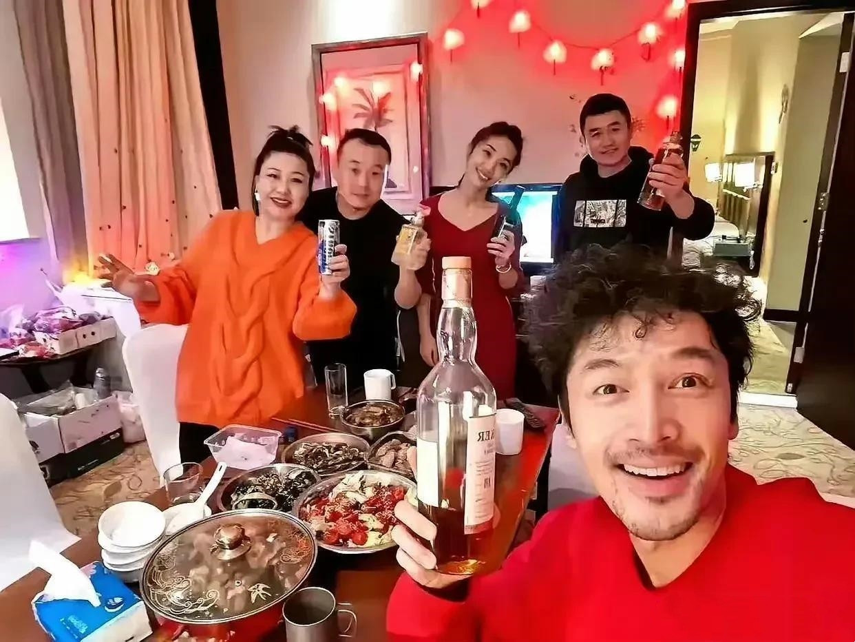 胡歌的老婆，越看越觉得有味道，挺经得起细看的