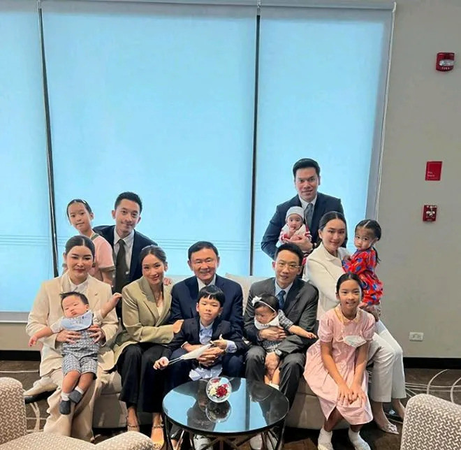他信家族咋了？要出大事了吗？泰国他信家族，那是真有钱！钱