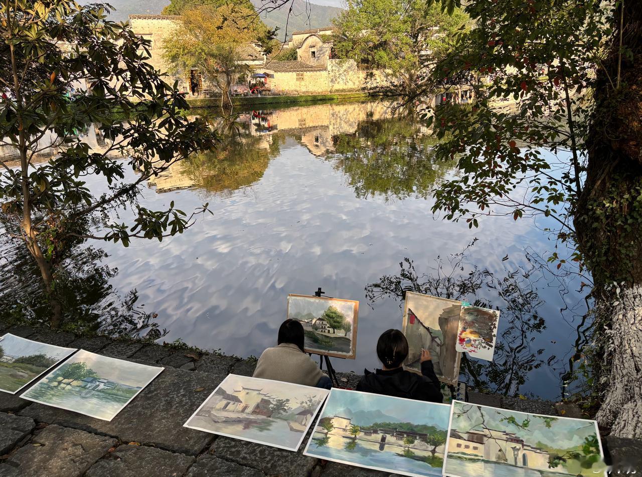 【宏村】：从齐云山自驾至宏村，买的门票好像可以三天内多次进去景区，但是时间也只够