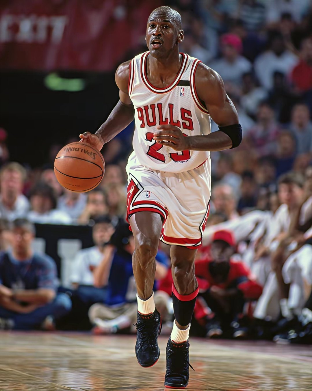 NBA历史上最具统治力5人组是谁top1：詹姆斯top2：乔丹Top3：科比To