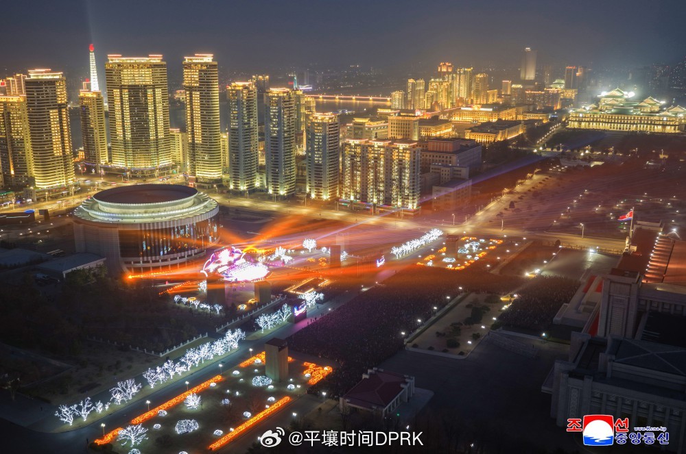 我国人民的和蔼可亲的慈父金正恩同志在，我们祖国就会永远繁荣昌盛的绝对信念和把命运