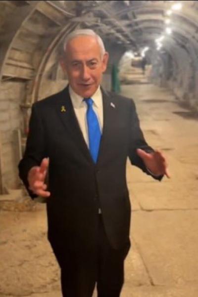 *地堡、大熊与账单*虚构幽默笑话这间安全屋与其说是“地堡”，倒不如说是一