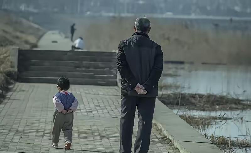 孩子到底该不该打？答案很实在：该打，但这3种情况绝对不能打很多家长都纠结过