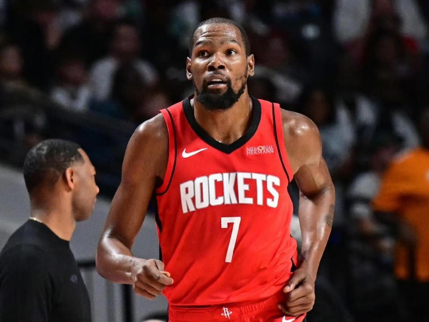 火箭湖人明日伤病出炉！火箭这边——杜兰特（右髌骨深度挫伤）明日出战成疑！范乔丹（