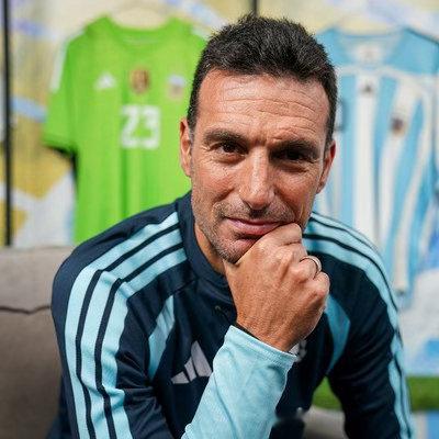 🚨Ole深度专访斯卡洛尼教练🇦🇷聊了很多：谈及拥有稳定班底的重要性、梅西在