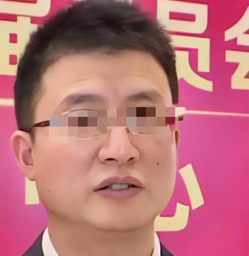 湘雅二医院院长，请引咎辞职。看了湘雅二医院有关罗帅宇医生坠楼的相关事件后，心情