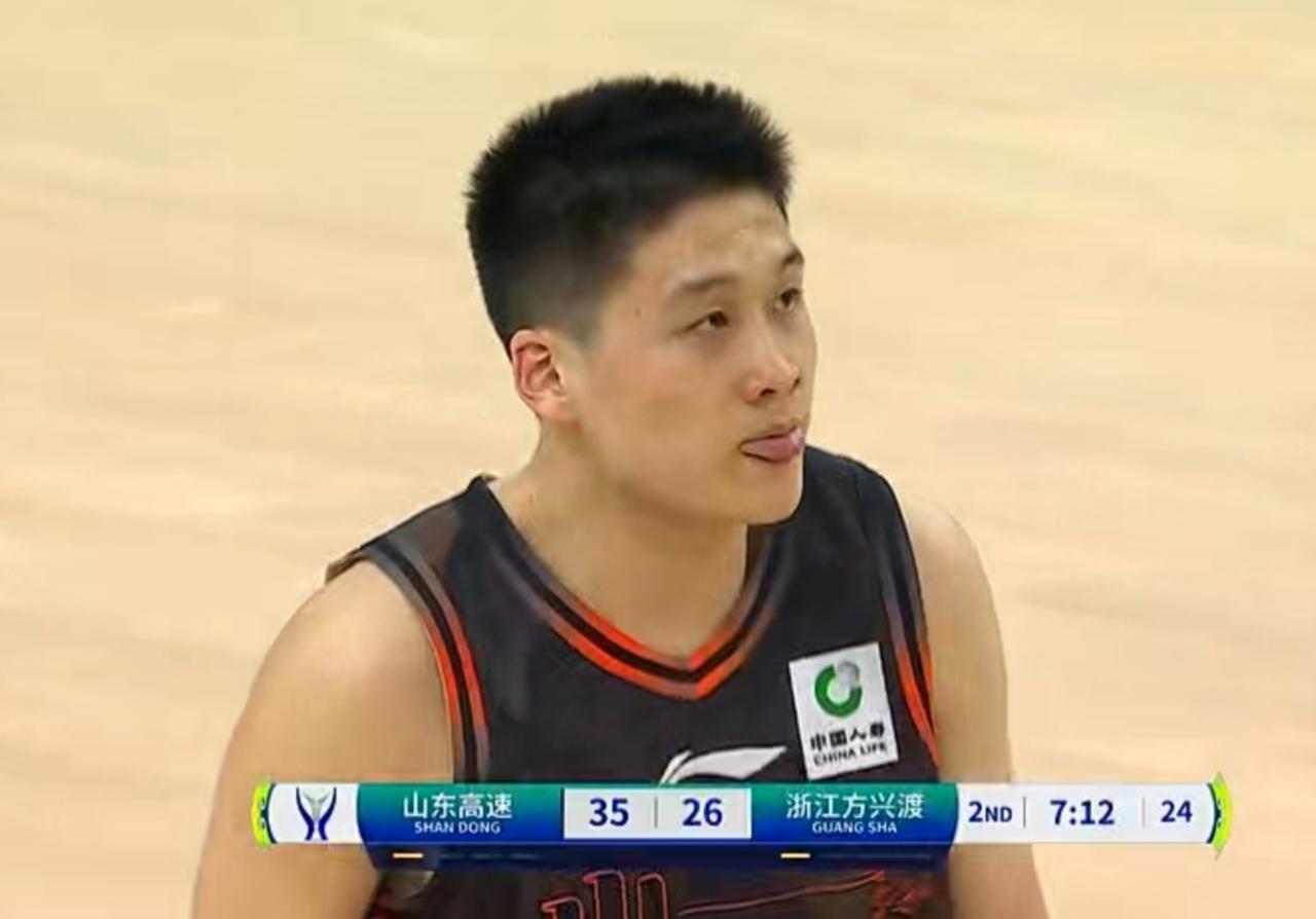 CBA俱乐部杯山东97：76战胜广厦得到了第三名，广厦人员严重不整，咱们就不聊他