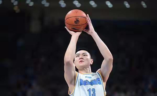 拿下吉林，向季后赛发起最理想的战略主动权冲击，最近北汽男篮的节奏有点意思，刚啃下