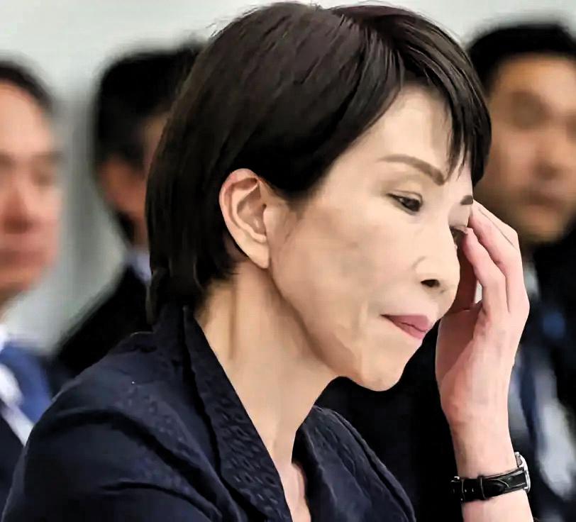 高市早苗嚣张？不是凭空来的。国内军工腐败、粮食库存出问题，西方势力还在暗中盯着