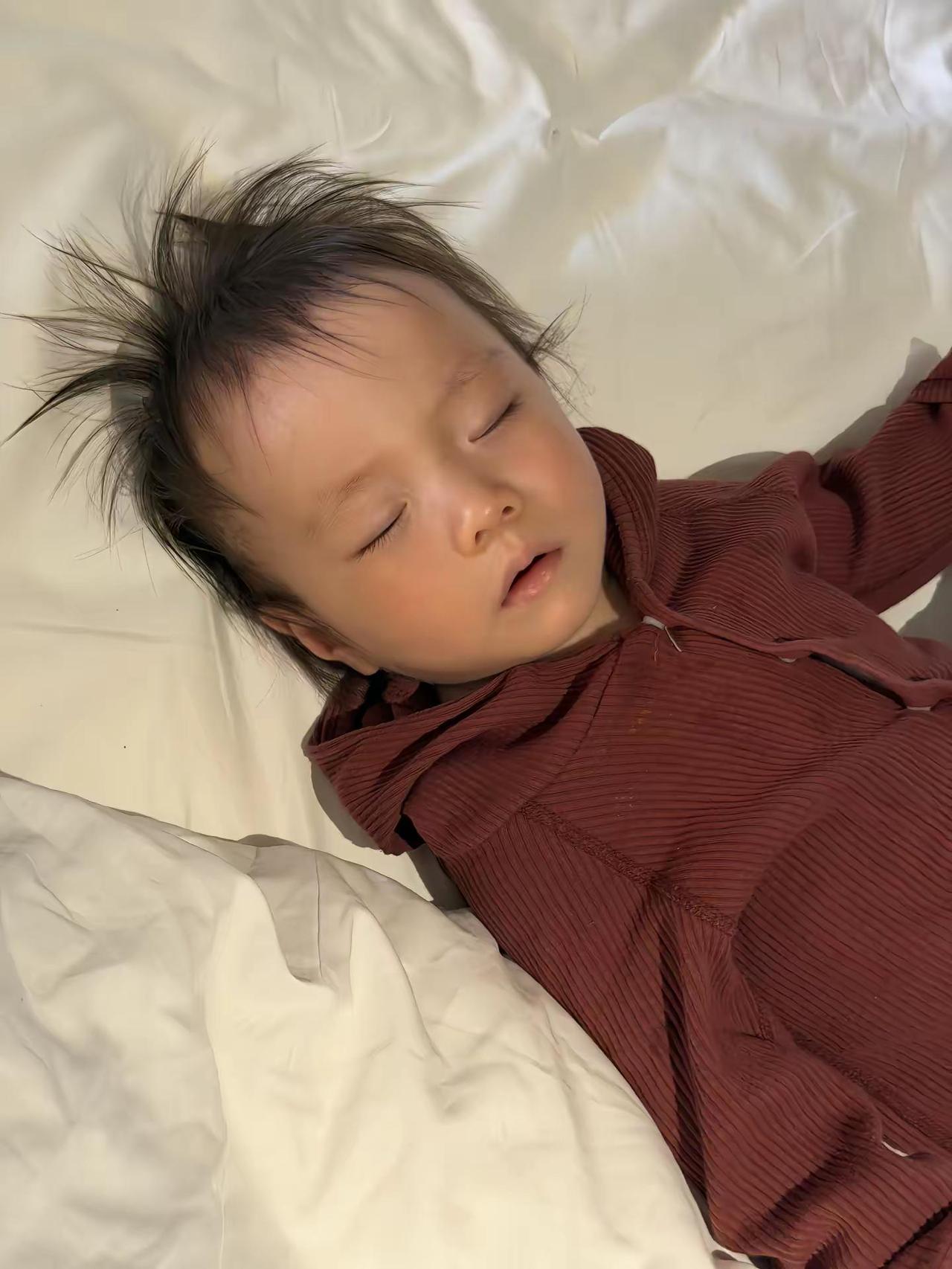 你睡着时，我可以一直这样看着。