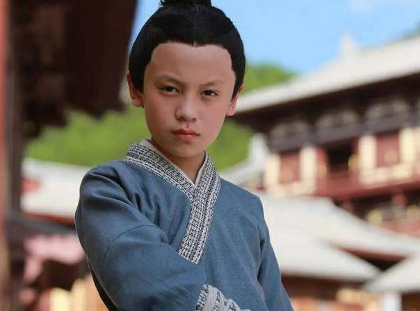 公元前249年，秦王嬴政对丞相甘茂说：“寡人要吃公鸡蛋，3天内必须找来！”甘茂一