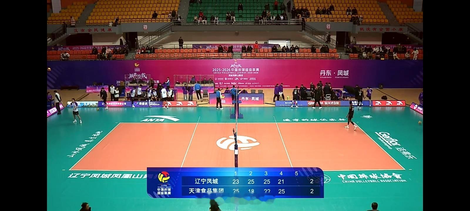 排超联赛辽宁男排2比2天津男排，辽宁第四局手抖了，面对有可能来的胜利，有了想法