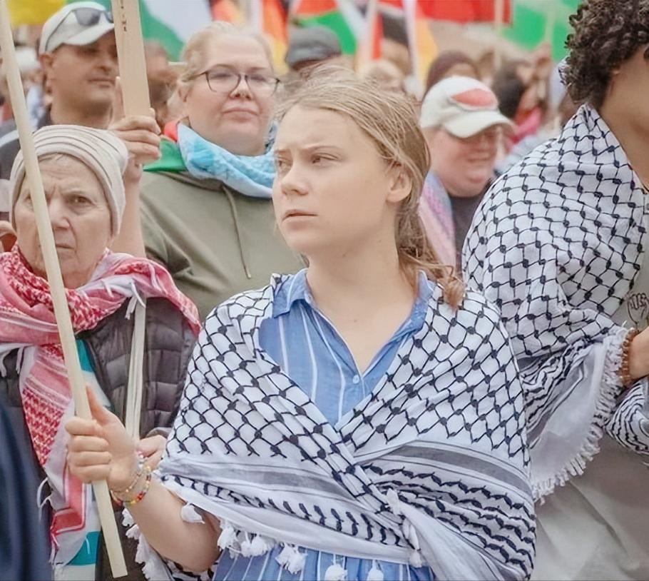 环保少女又出手了！平时只关注环保的瑞典少女格蕾塔·通贝里，直接硬刚特朗普，发视频