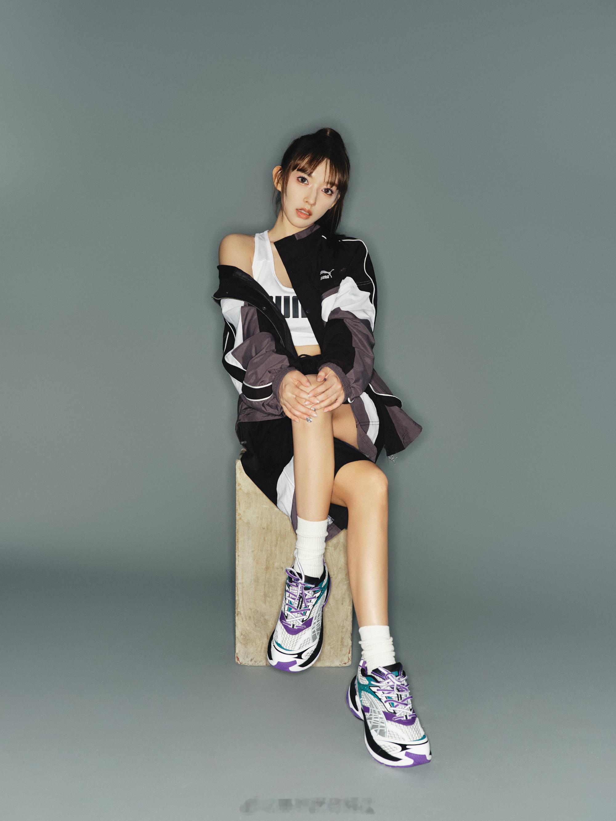 程潇高马尾运动穿搭时尚随性