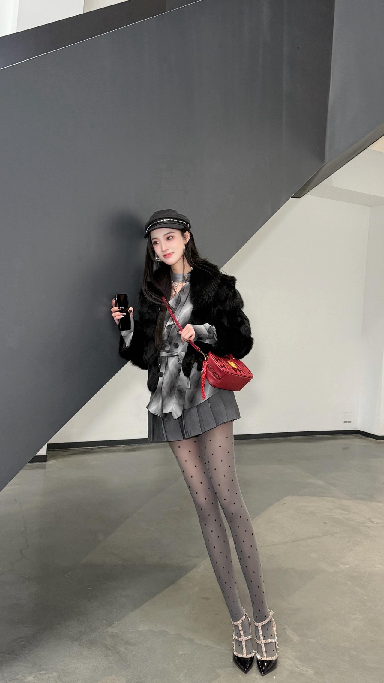 请问你现在那边是几点有没有我的香味在身边穿搭ootd穿搭