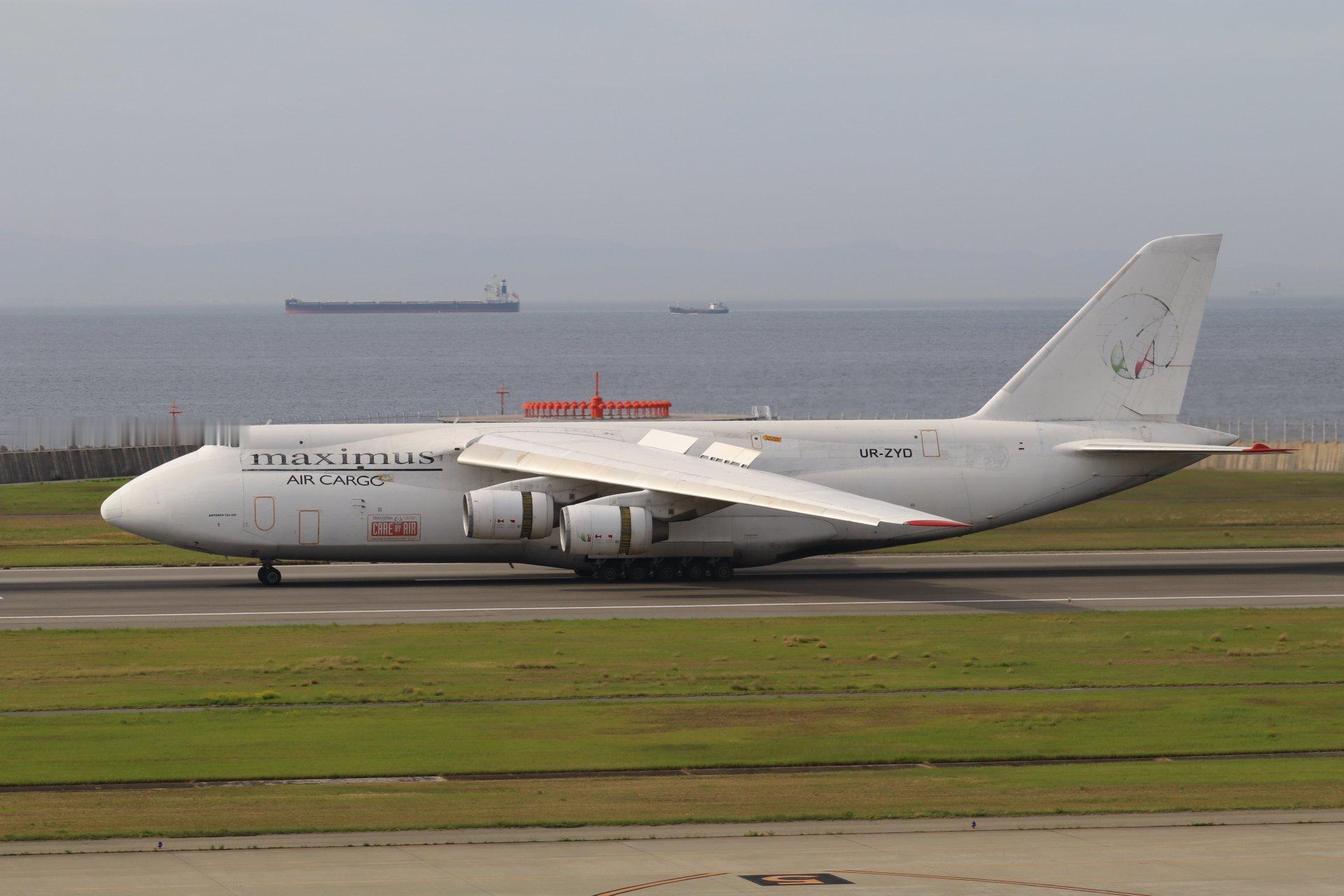 飞扬军事2026年4月19日，日本海上保安庁引进的最新2架EC-225彪马直升