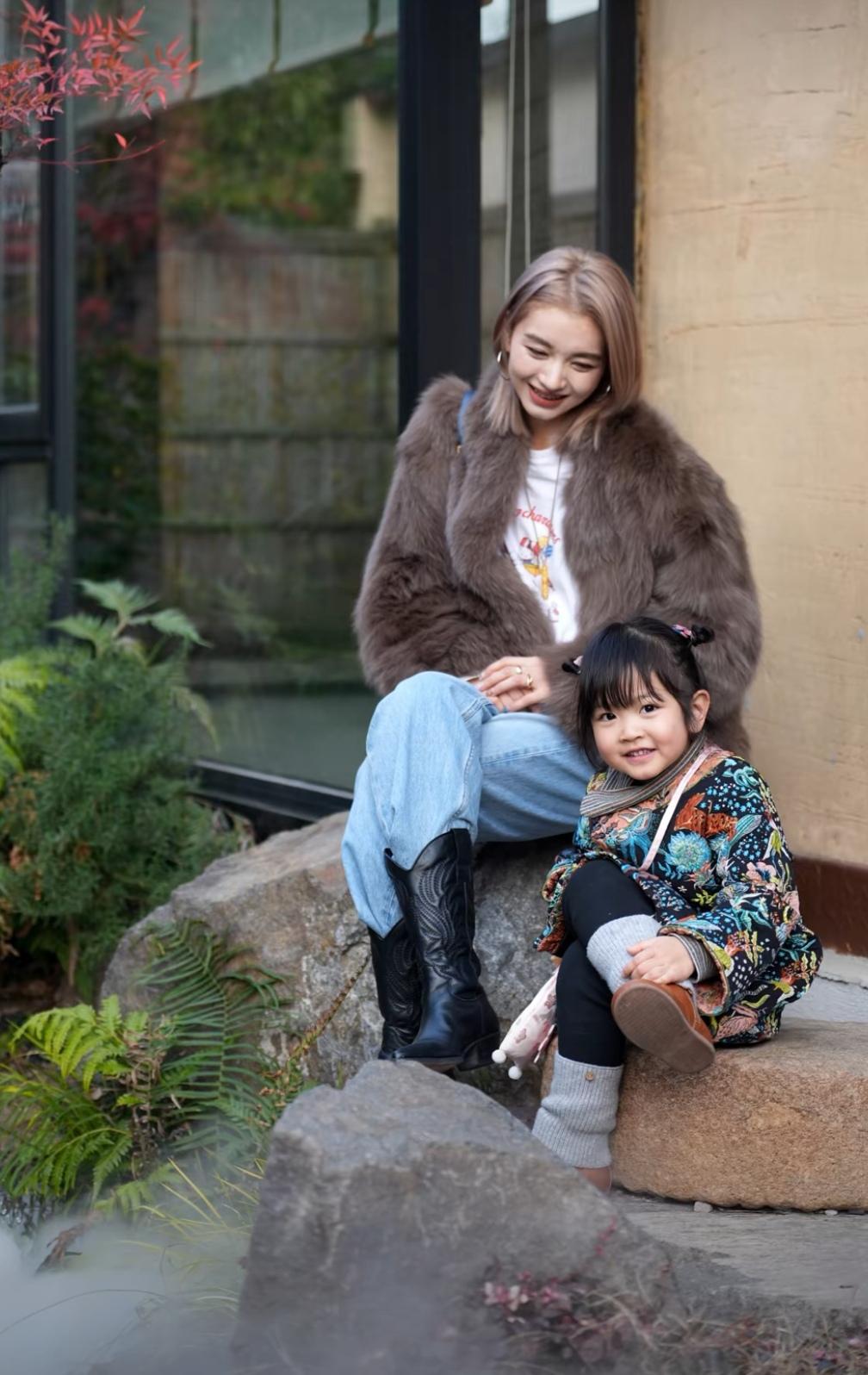 漂亮时尚的宝妈