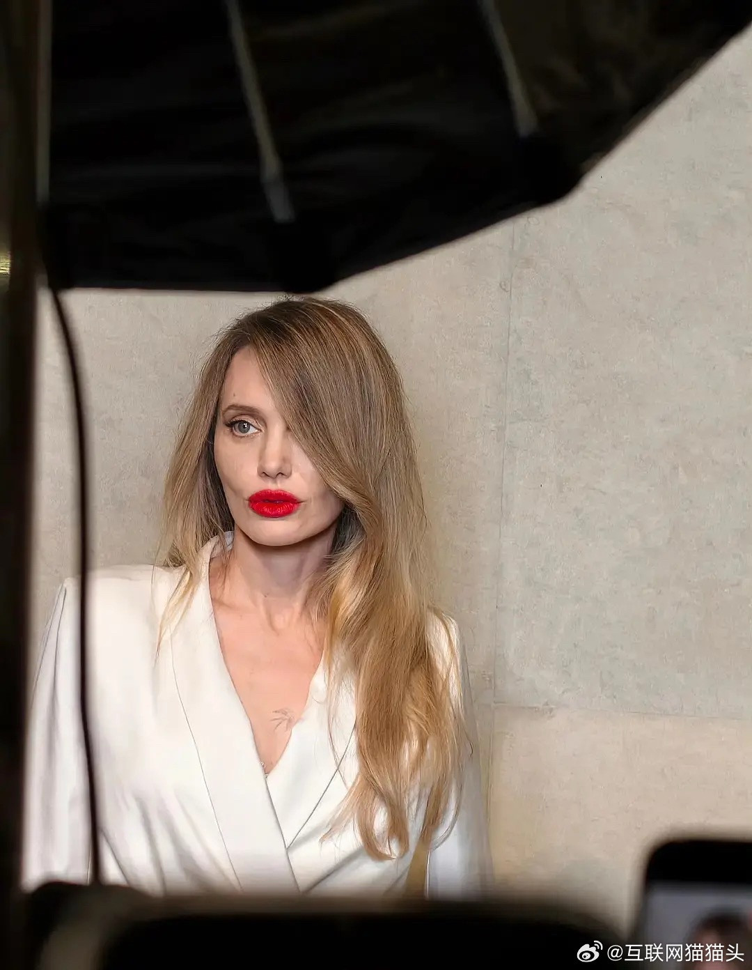 50岁的安吉丽娜·朱莉今日在上海出席活动，状态怎么样？