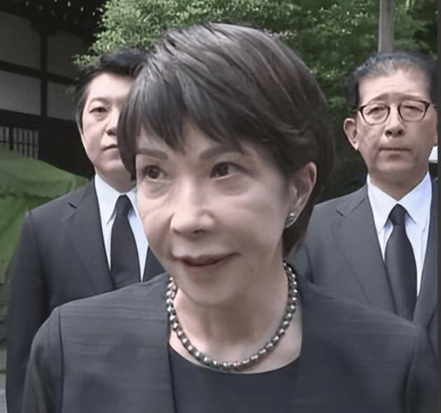能收拾高市早苗的人终于出手了！原来高市早苗不怕中国施压，不怕在野党发难，连支持率