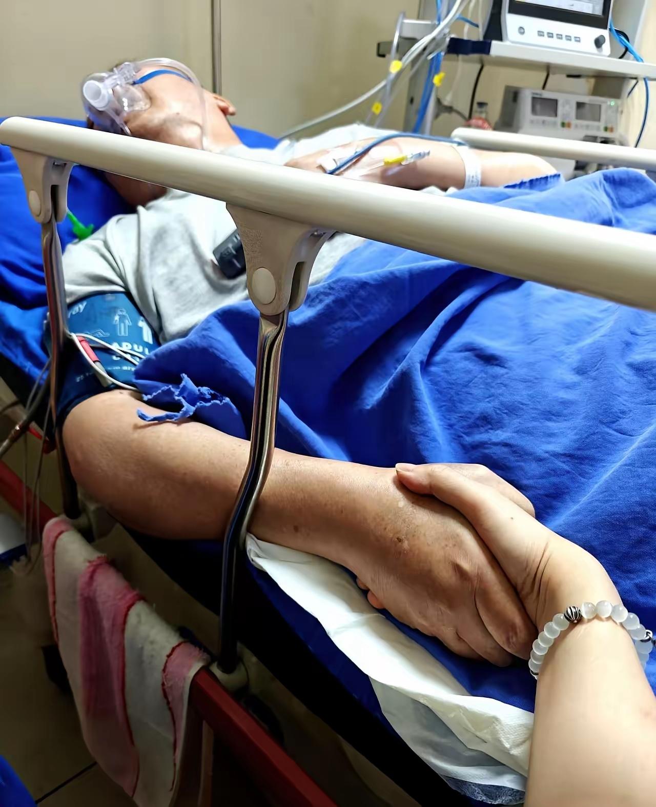 爸抢救了3天，未婚妻一次没来，我决定退婚，处理完后事第2天，她来电问：你爸答应赠