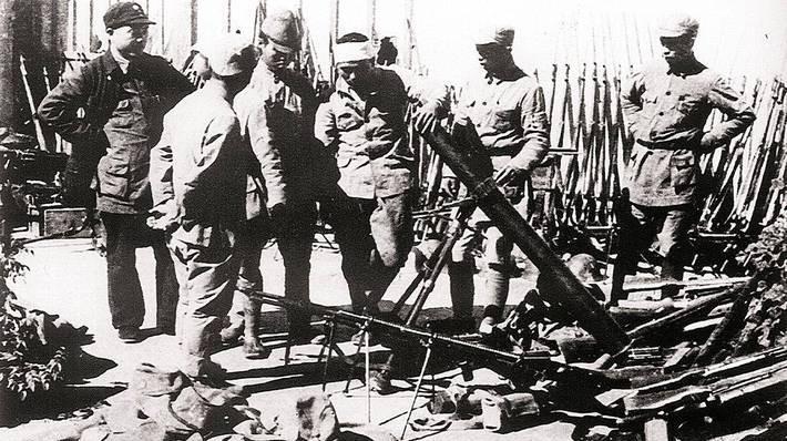 1941年，一个日本人带着26名被俘的八路军战士闯入115师驻地，大喊道：“我要