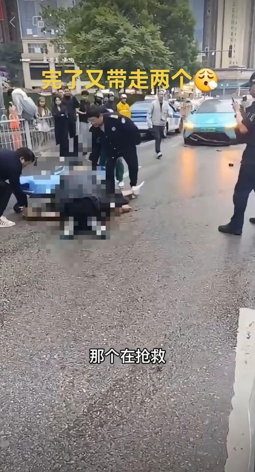 雷军对年轻人有着多大的影响力呢？听他一场汽车发布会，就仿若青少年在九几年看古惑仔