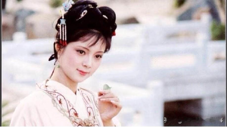 红楼梦中薛宝钗为什么落选?真相根本不是你想的那样很多人都在问薛宝钗选秀为何