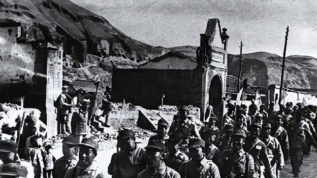 1949年，灵武宣告解放后，宁马128军军长卢忠良见大势已去，把贺兰军军长马全良