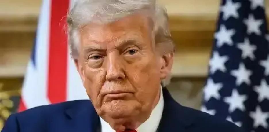 支持美国的这两个观点:第一，伊朗绝不能有核武器。因为，伊朗一旦拥有了核武器，