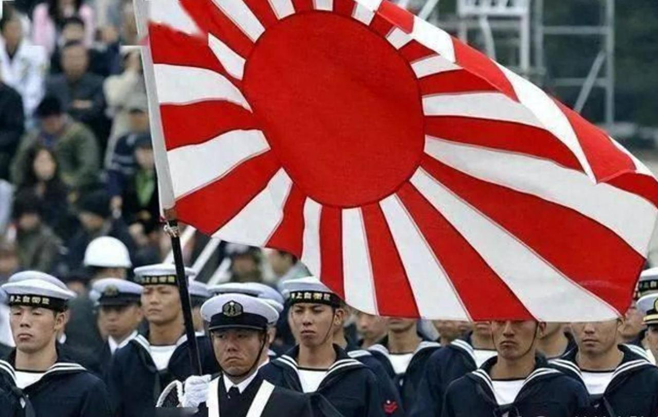 猛捶，第二波打击开始！中方把话挑明：该国必须完全解除武装。 事情的起因大家都