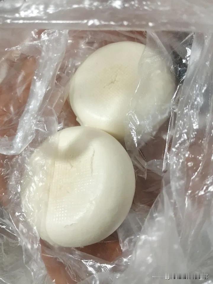 如果一个男人，既不出轨，也不赌！也不抽烟，不喝酒，也不好吃懒做。每天都是上班下