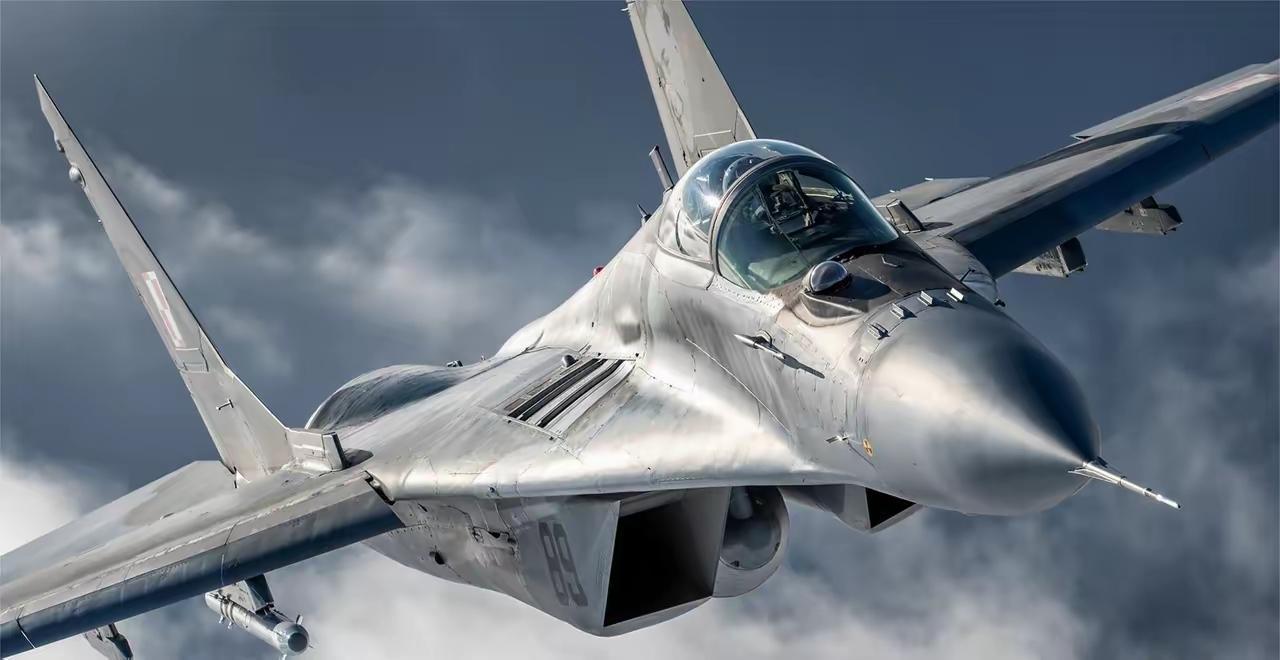 早期米格29因为续航短，被称为机场保卫战，主要原因是苏联希望米格29在前线机场起