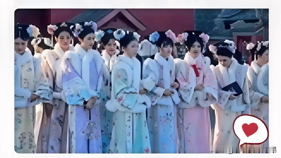 典型的人为干预市场行为！终于知道为什么北京故宫那么多穿格格装、娘娘装，基本没有