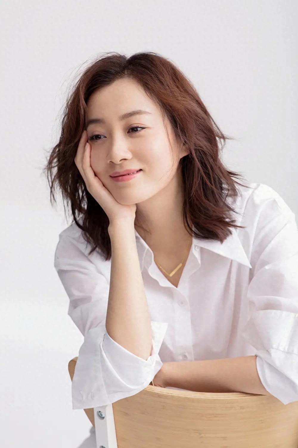 抢来的婚姻真的长不了？整整11年说散就散，李小冉这婚变瓜也太让人唏嘘了！网传