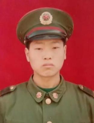荒唐得令人咋舌！河南郸城退伍军人仵瑞华，靠街头修水电养家糊口二十多年。47岁逛镇
