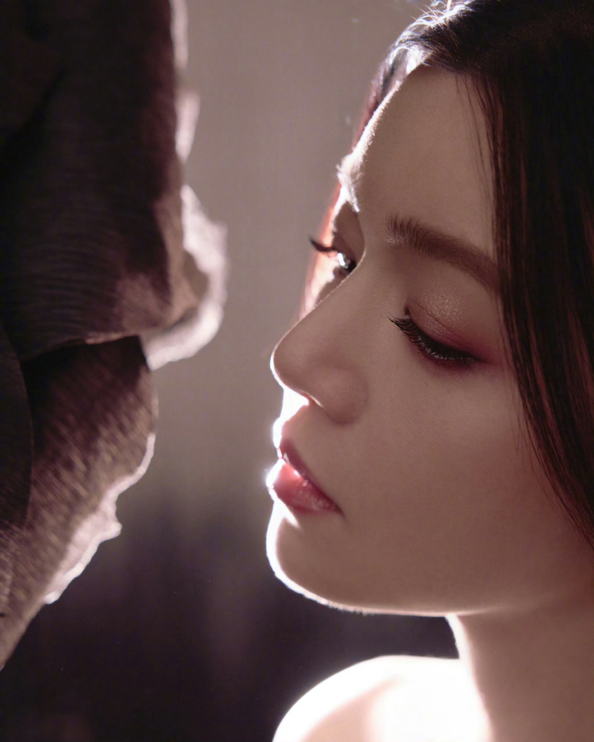 原来这个表情包是陈妍希的手我才反应过来这是妍希姐的手