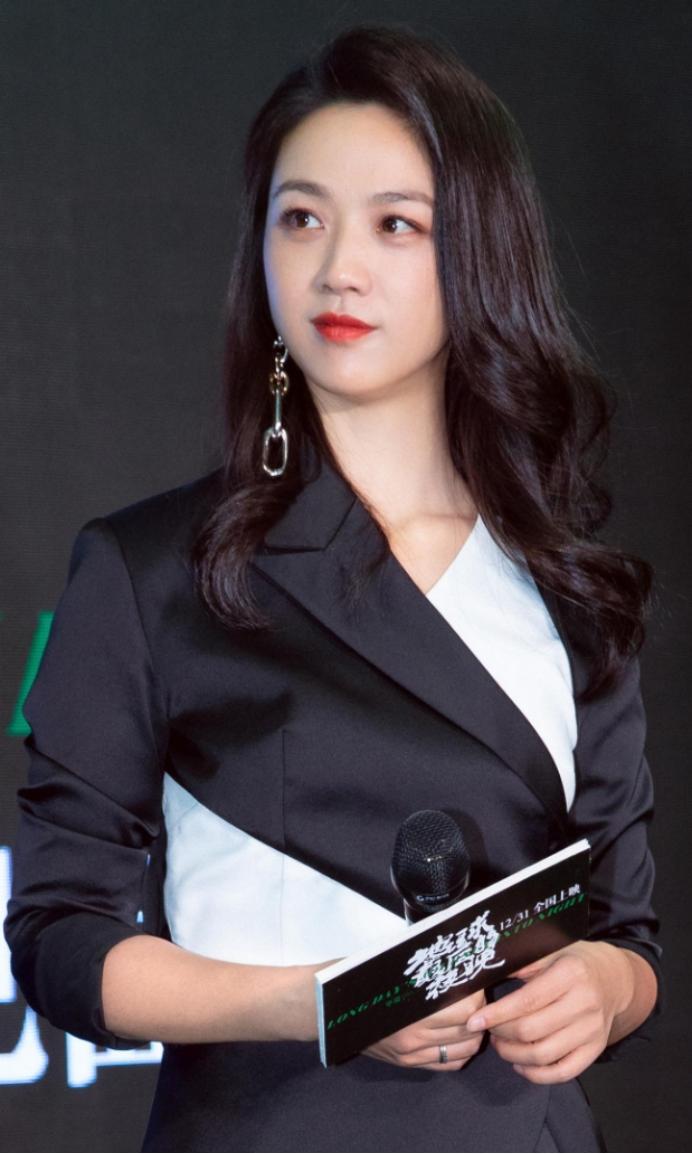 2014年，汤唯嫁给韩国导演金泰勇，汤唯婆婆说：“做我们家的儿媳妇，照规矩，国籍