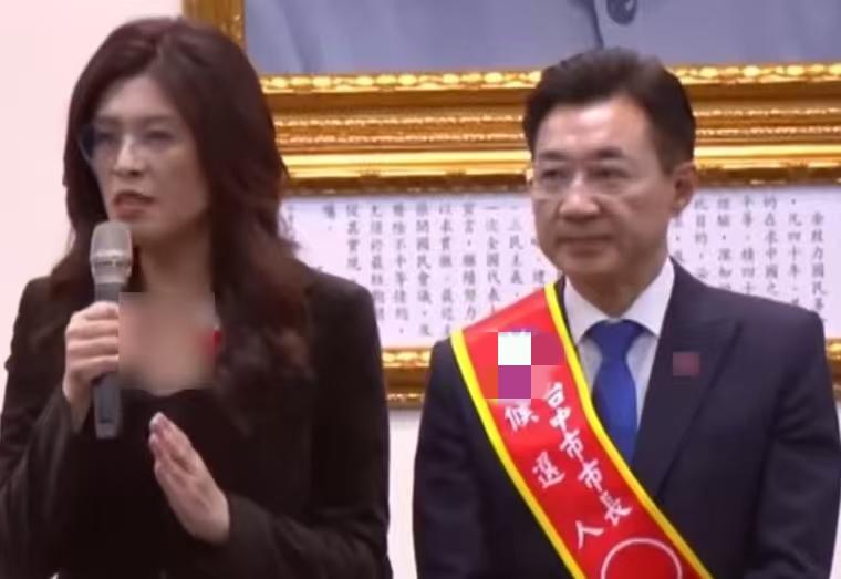 国民党在昨天中常会上一致通过了三地县市长的提名，台中市由江启臣挂帅，他一举击败了