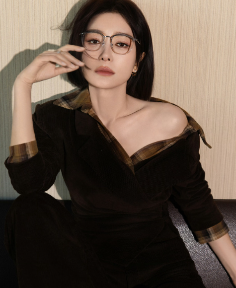 韵味十足的秦岚阿姨，太好看了