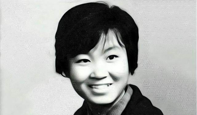 1974年，一21岁女知青夜间独自去厕所时神秘失踪。连队把整山林搜了个底朝天，