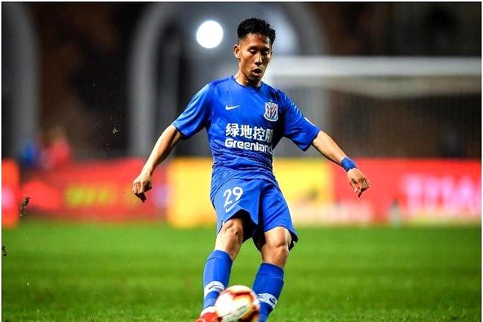 周俊辰或将走到职业生涯的十字路口，天赋再厉害也挡不住自律的缺失。这名曾经的前途无