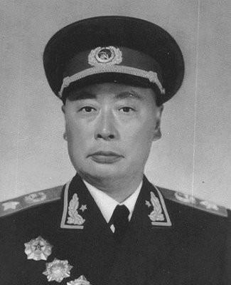 49年上海有1.4万国民党干部，部下请示杀多少？陈毅做法令人敬佩。1949年上海