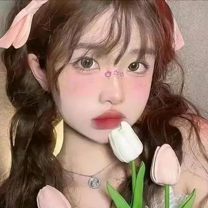 少女心爆棚！可爱女孩与粉色郁金香🌷的浪漫组合💕粉色系郁金香粉橙色系花束