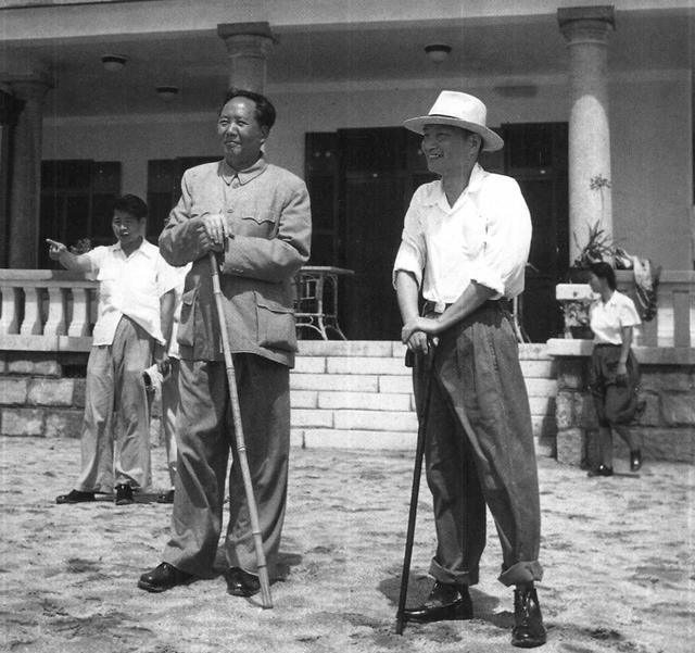 1972年7月22日毛主席阅陈云来信。同意陈云想要一辆烧暖气汽车的请求。陈云出