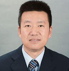 1985年，老山战场上，杨启良歼敌18人，转业后却遭地方恶霸刁难，他冷脸