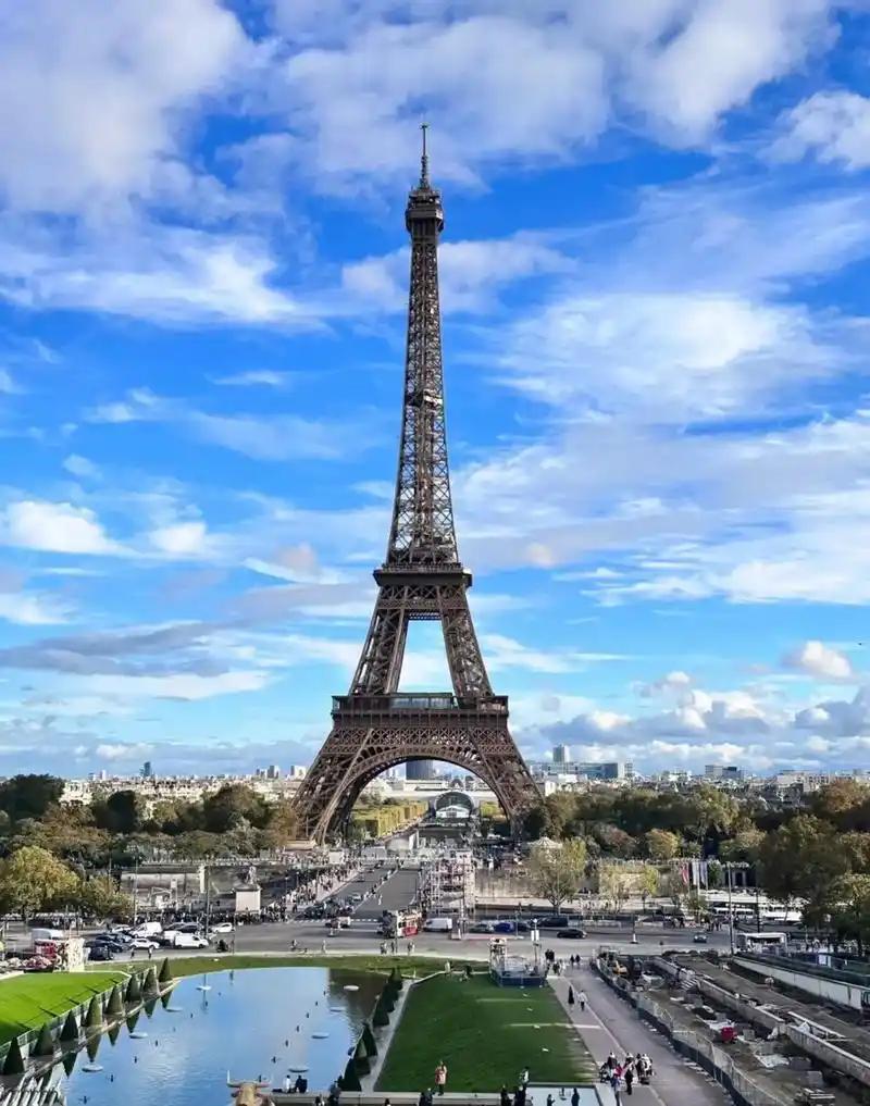 据路透社报道，巴黎检察官办公室星期三（2月4日）在声明中通报：四人涉嫌为中国从事